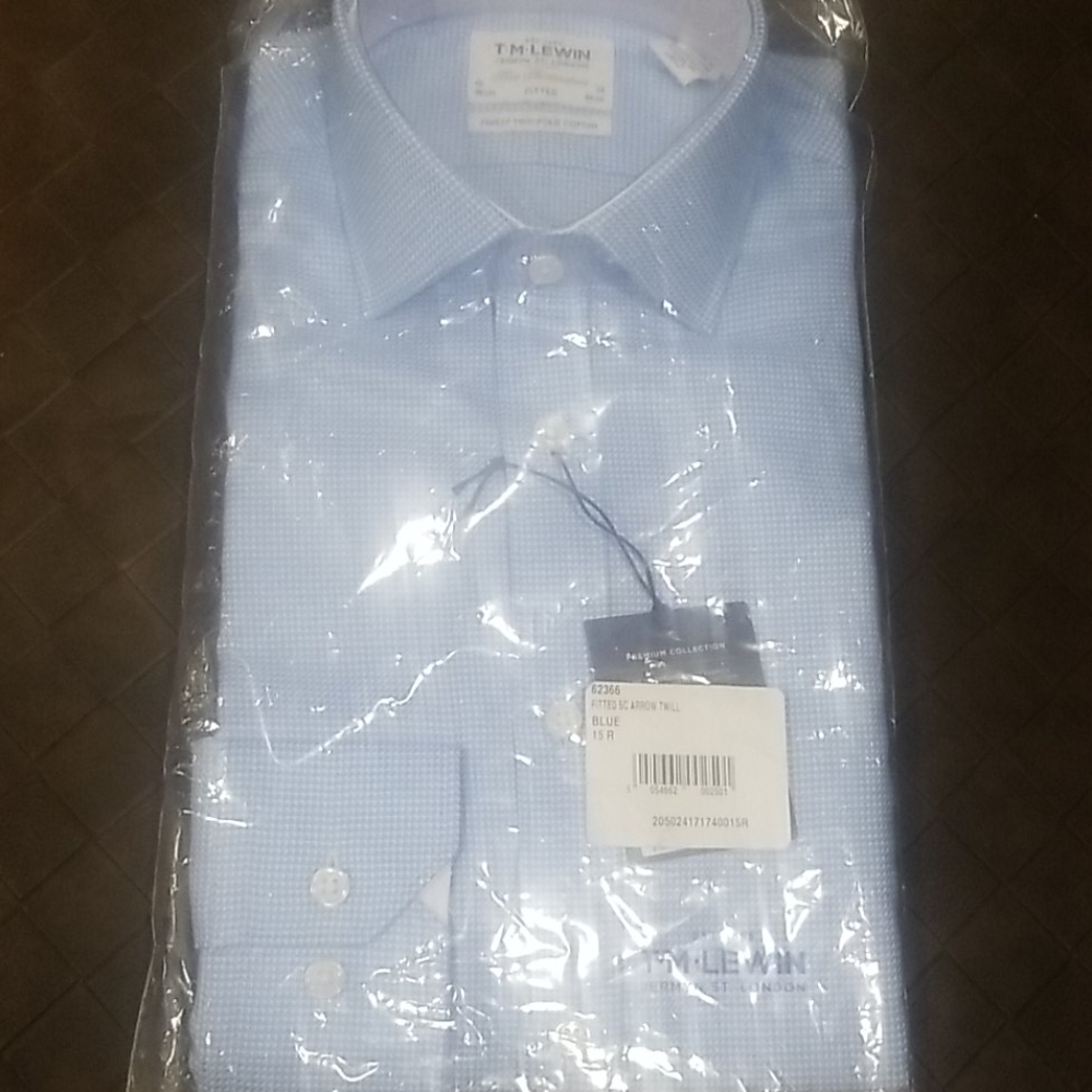Long sleeve dress shirt